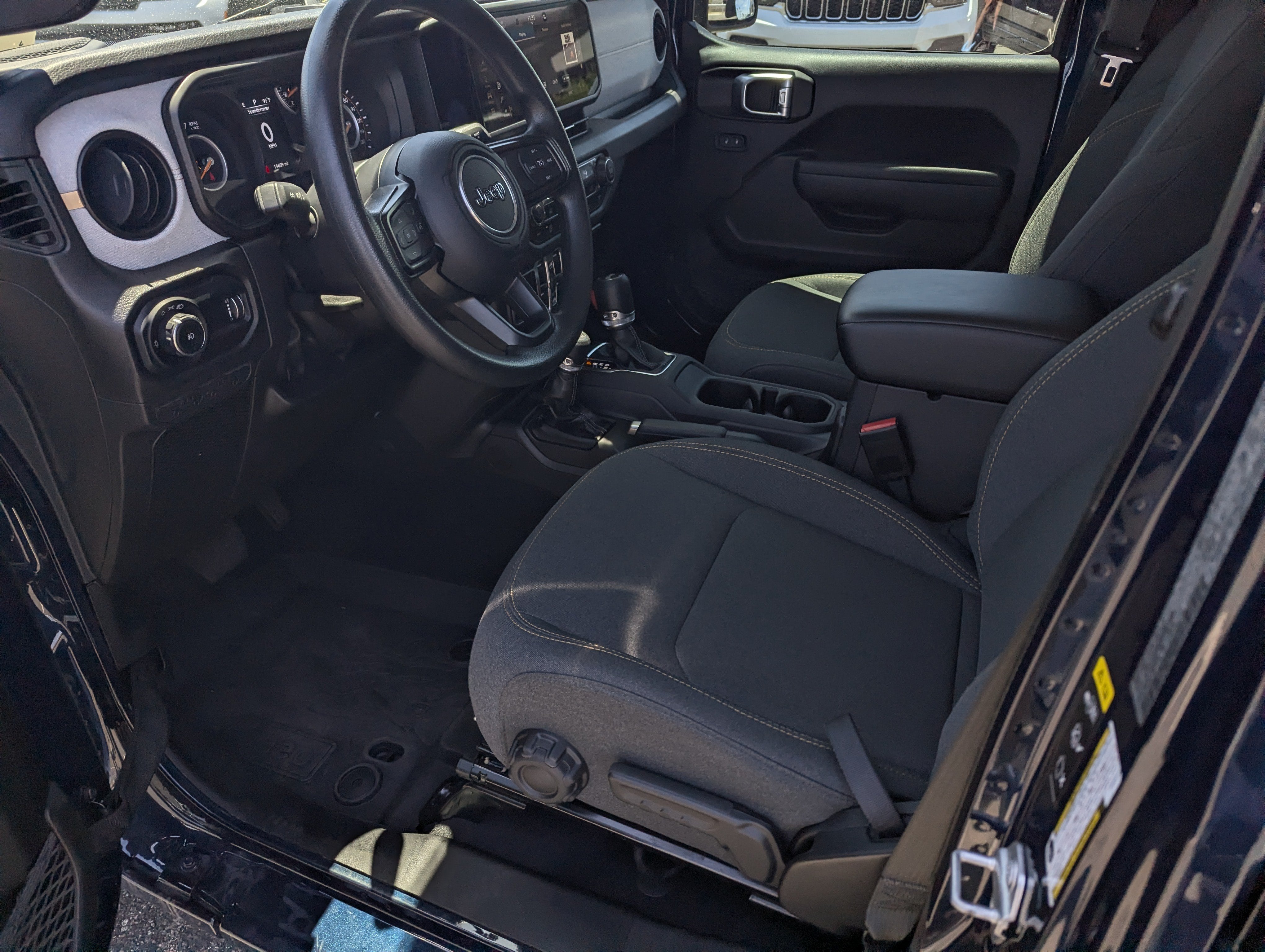 2025 Jeep Wrangler 4-Door Sport 4x4