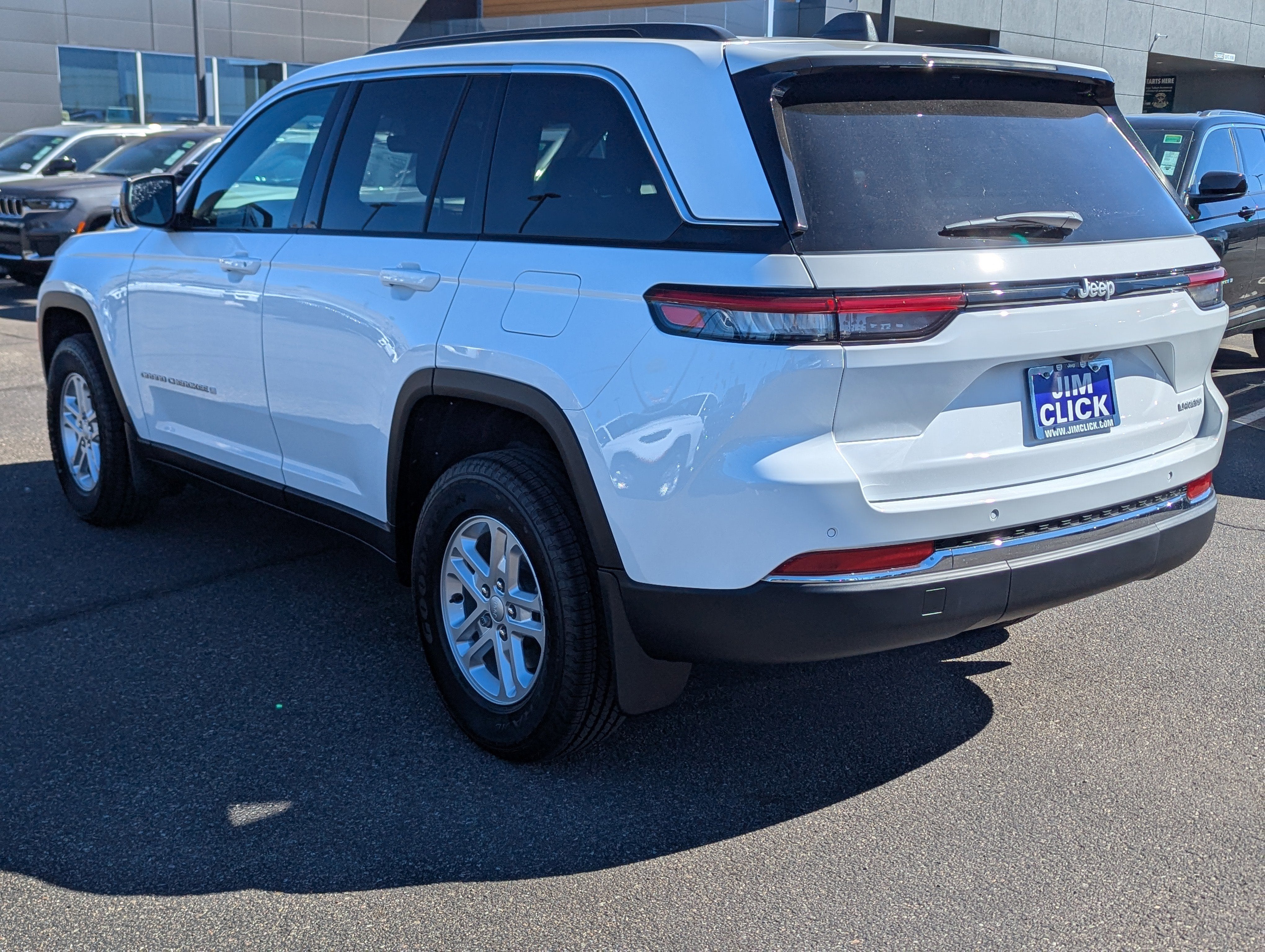 2025 Jeep Grand Cherokee Laredo