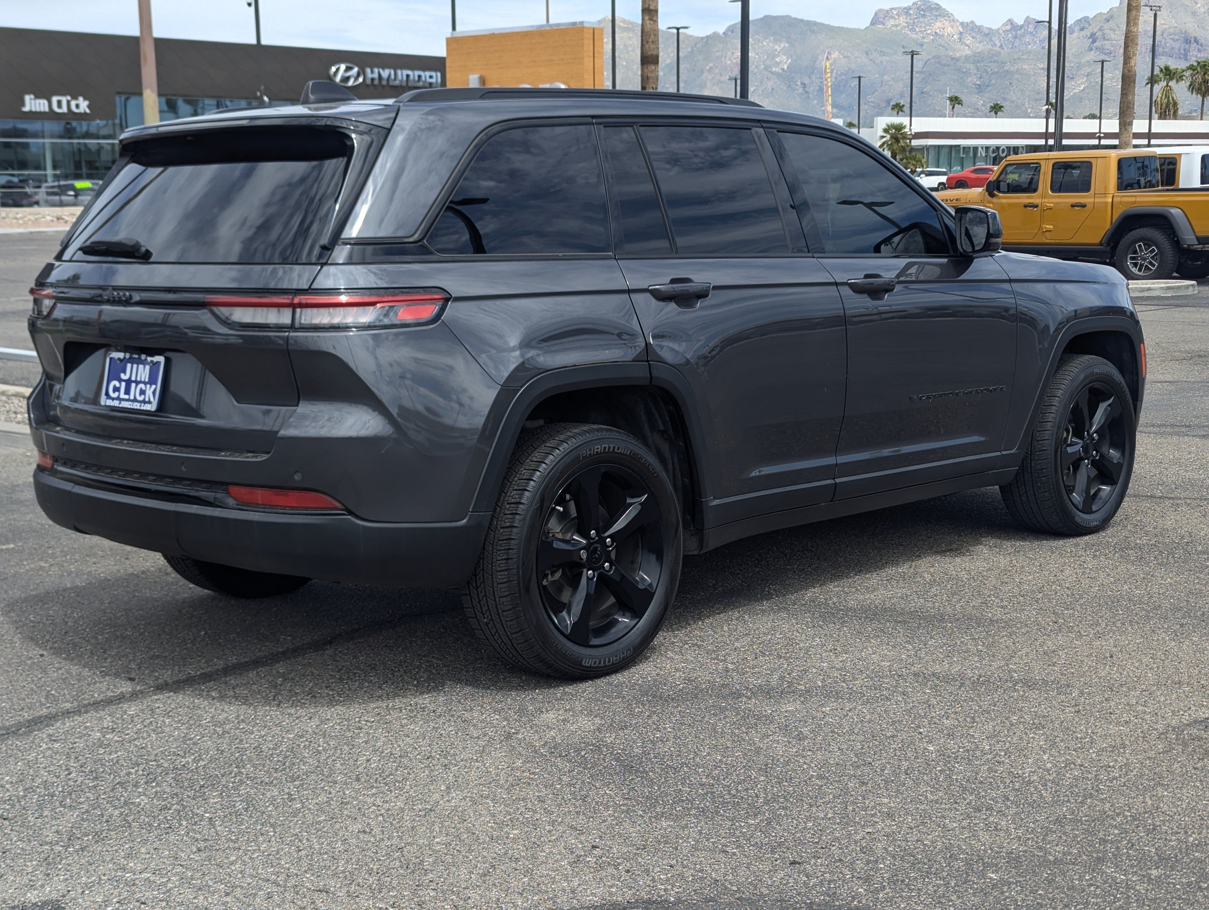 2022 Jeep Grand Cherokee Altitude 4x2