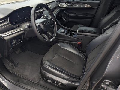 2022 Jeep Grand Cherokee Altitude 4x2