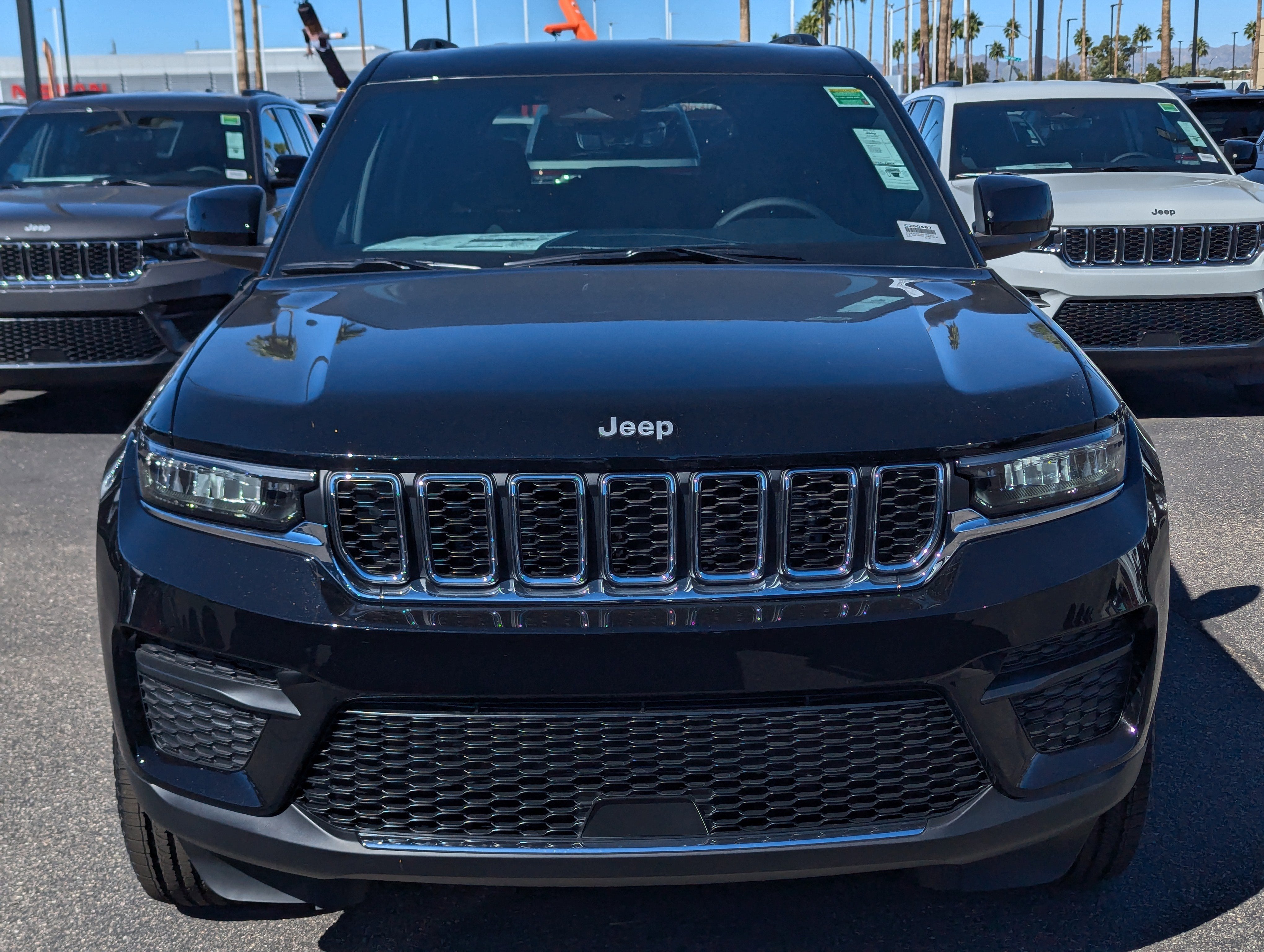 2025 Jeep Grand Cherokee Laredo