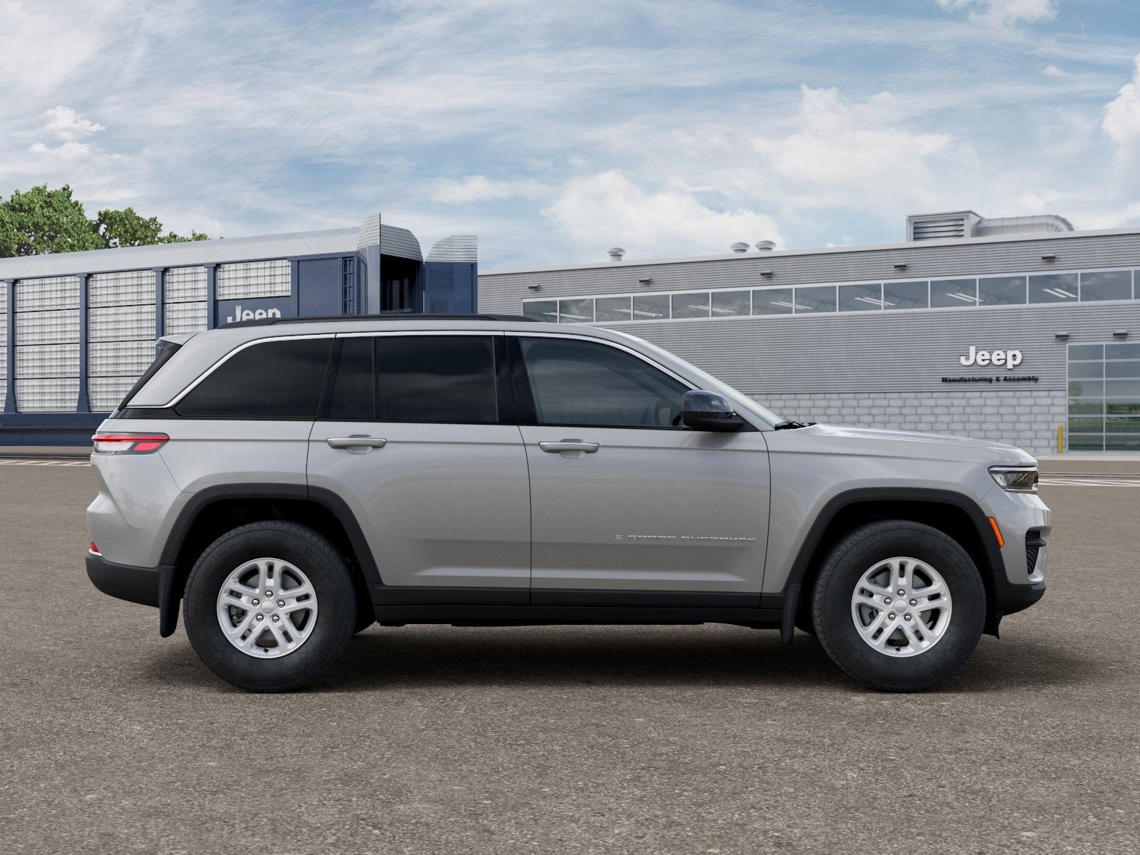 2025 Jeep Grand Cherokee Laredo