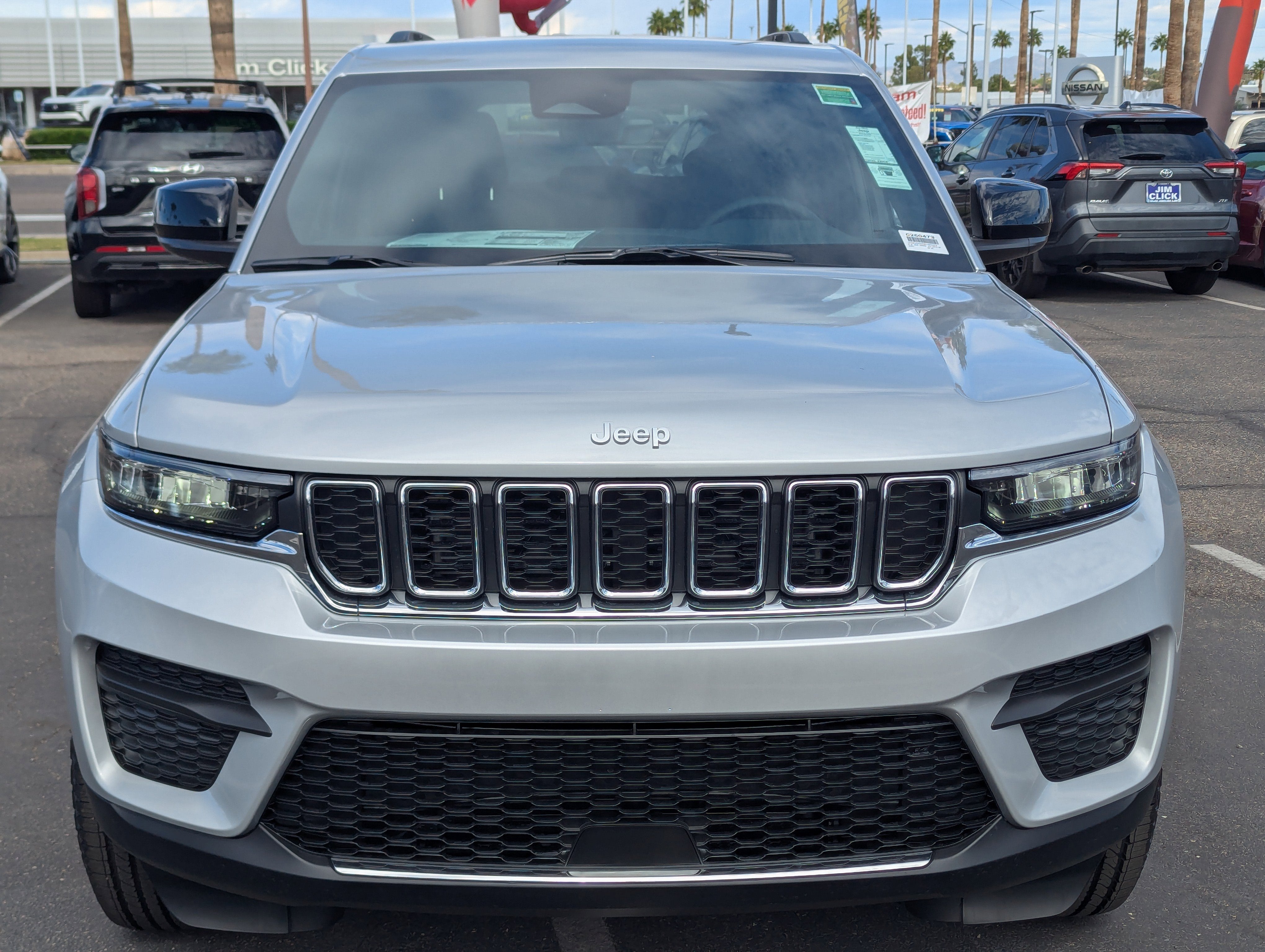 2025 Jeep Grand Cherokee Laredo