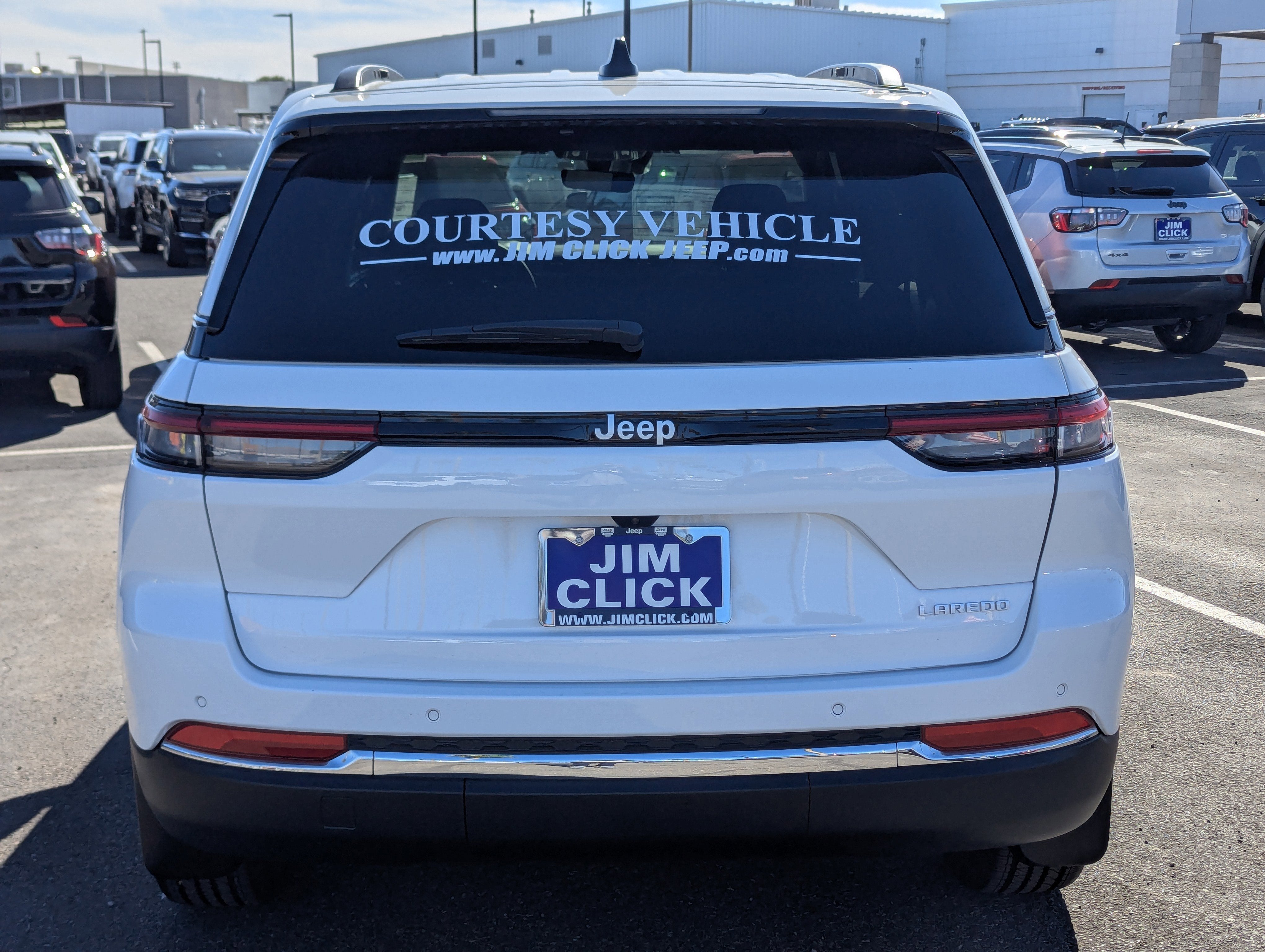 2025 Jeep Grand Cherokee Laredo