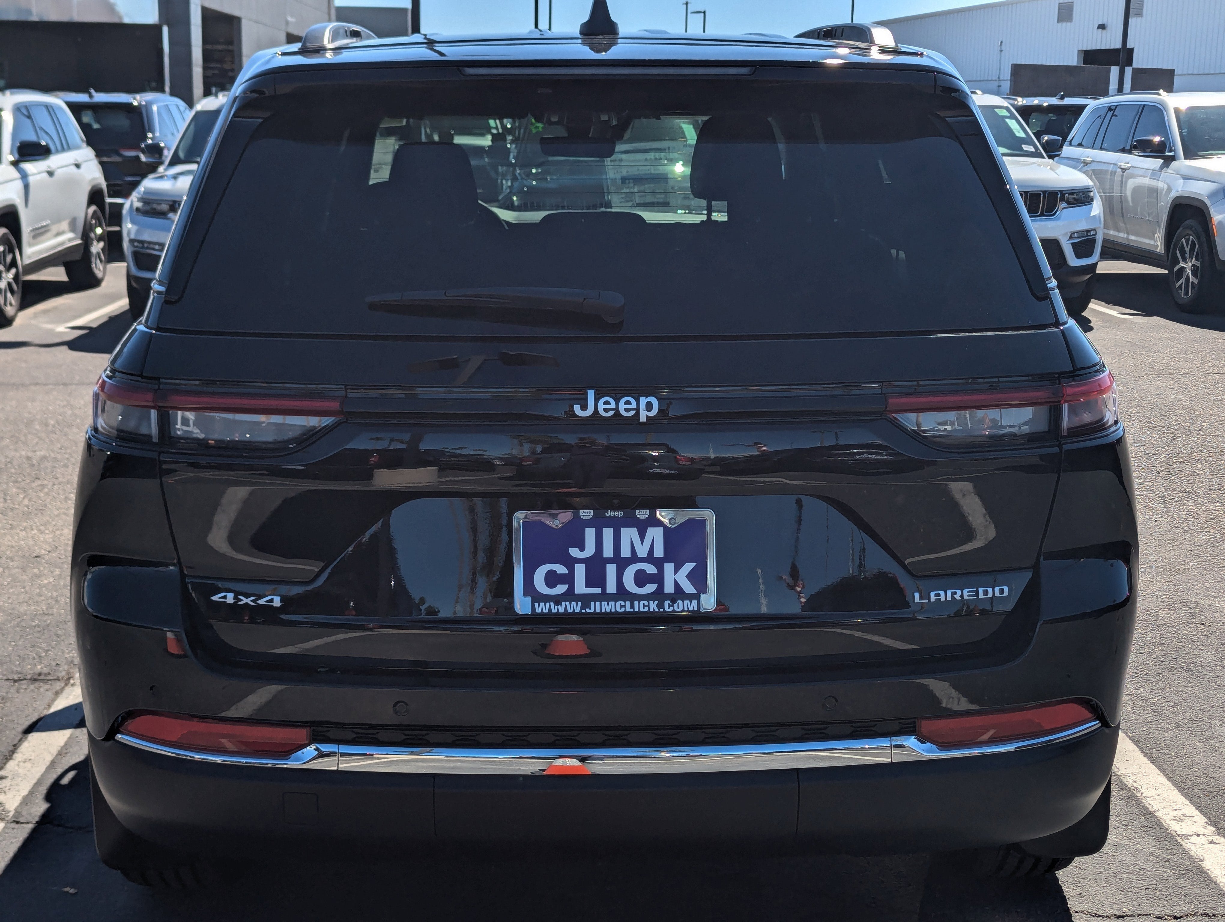 2025 Jeep Grand Cherokee Laredo