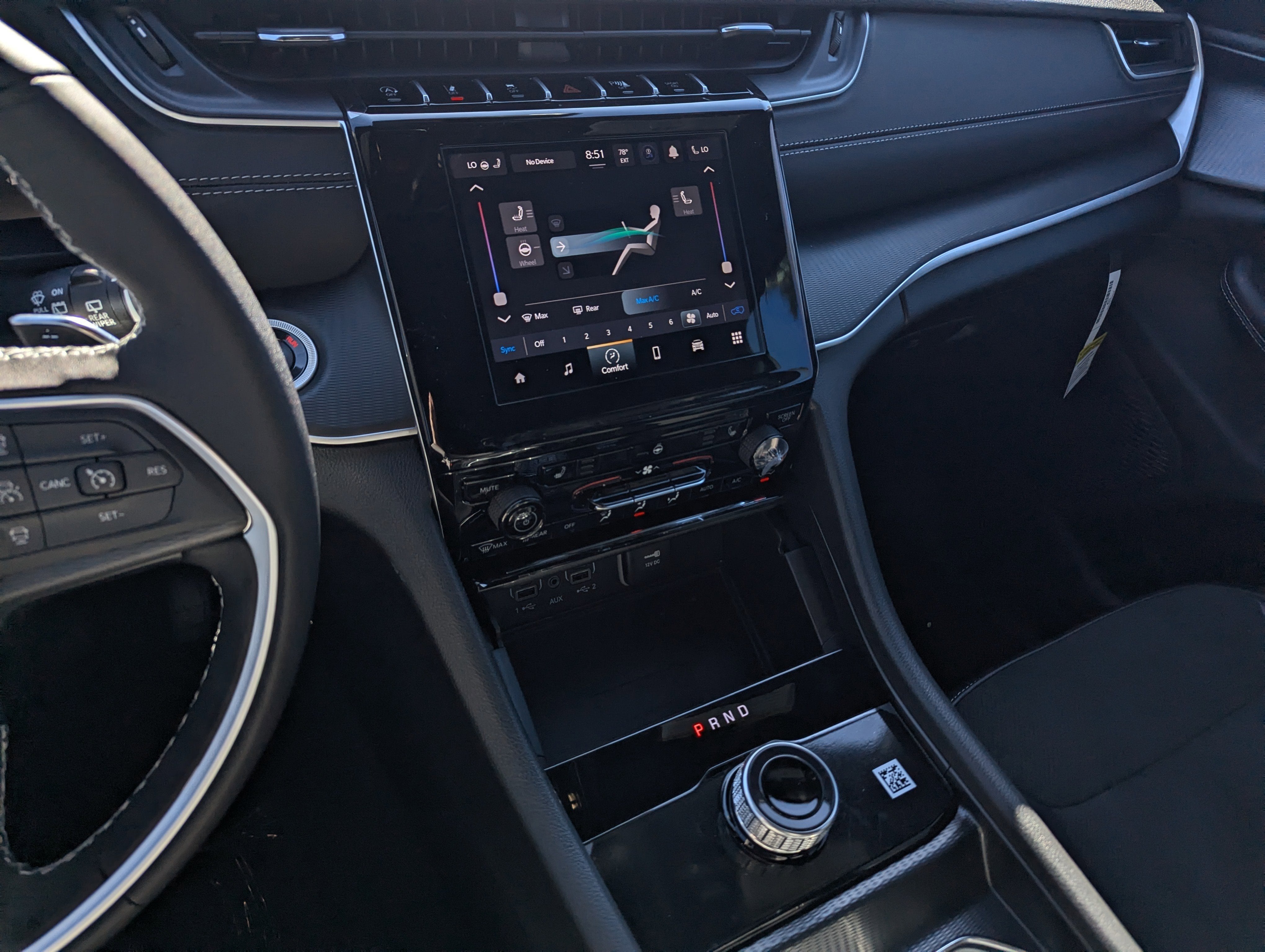 2025 Jeep Grand Cherokee Base