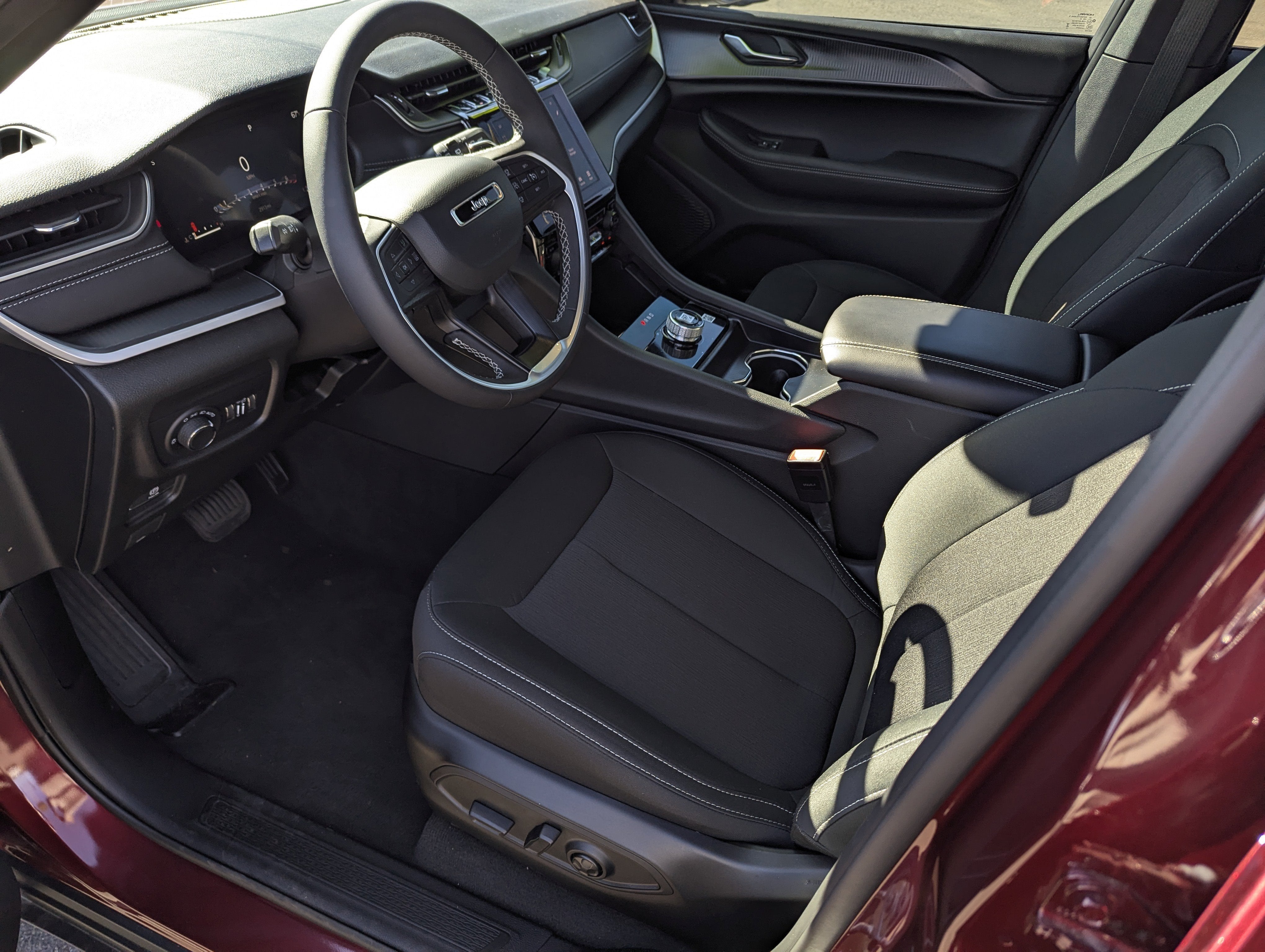 2025 Jeep Grand Cherokee Laredo X