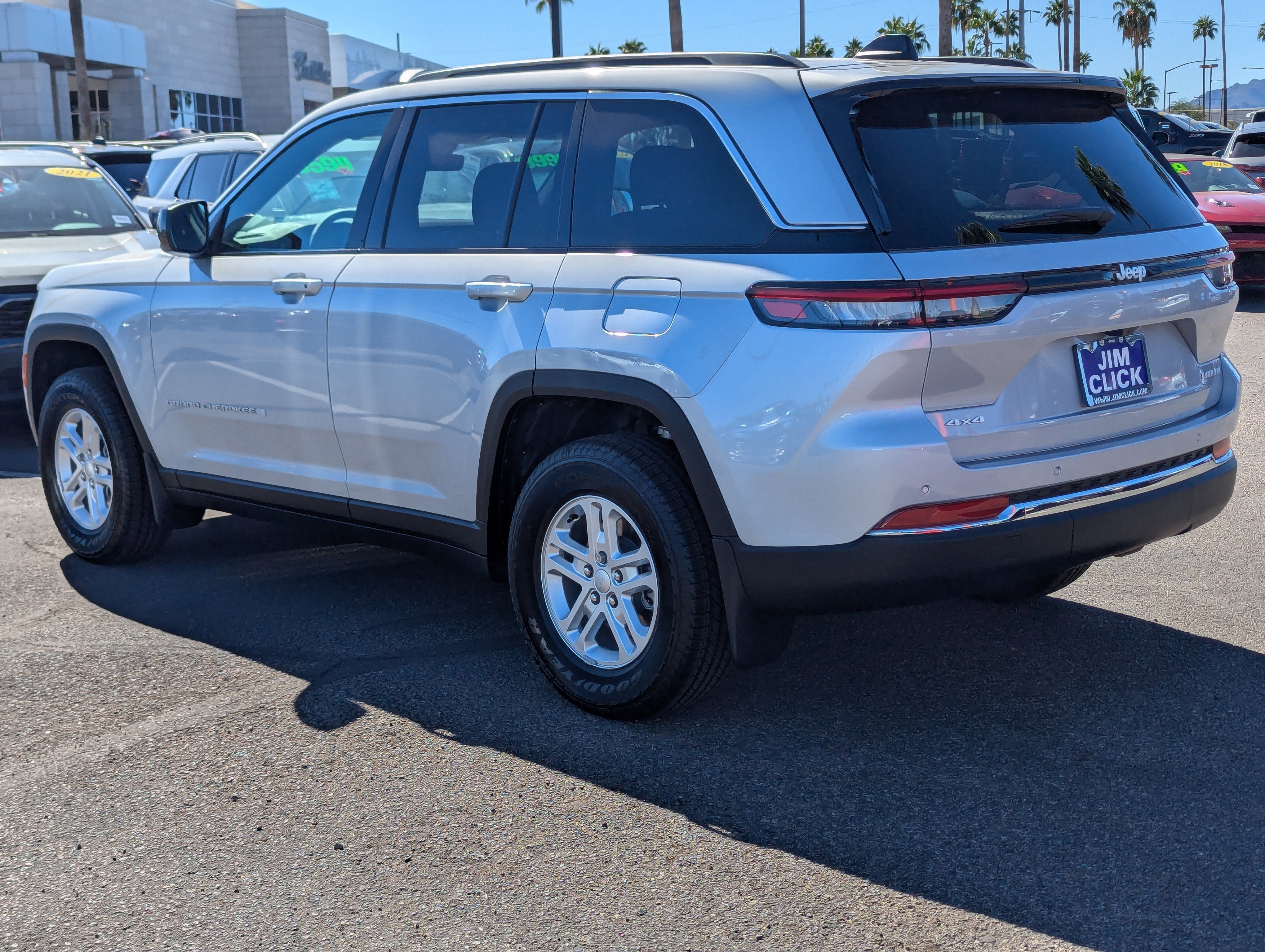2025 Jeep Grand Cherokee Laredo