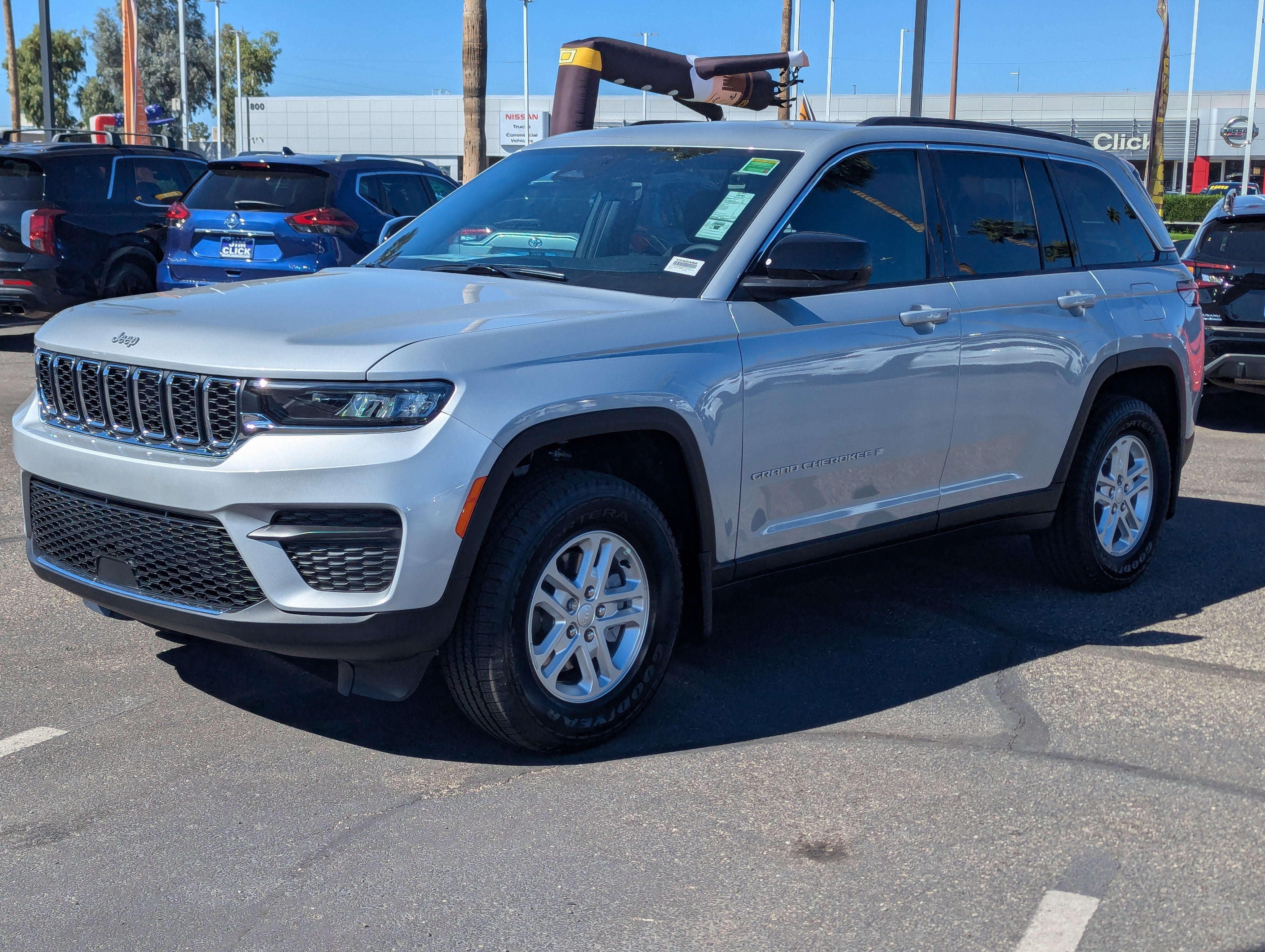 2025 Jeep Grand Cherokee Laredo