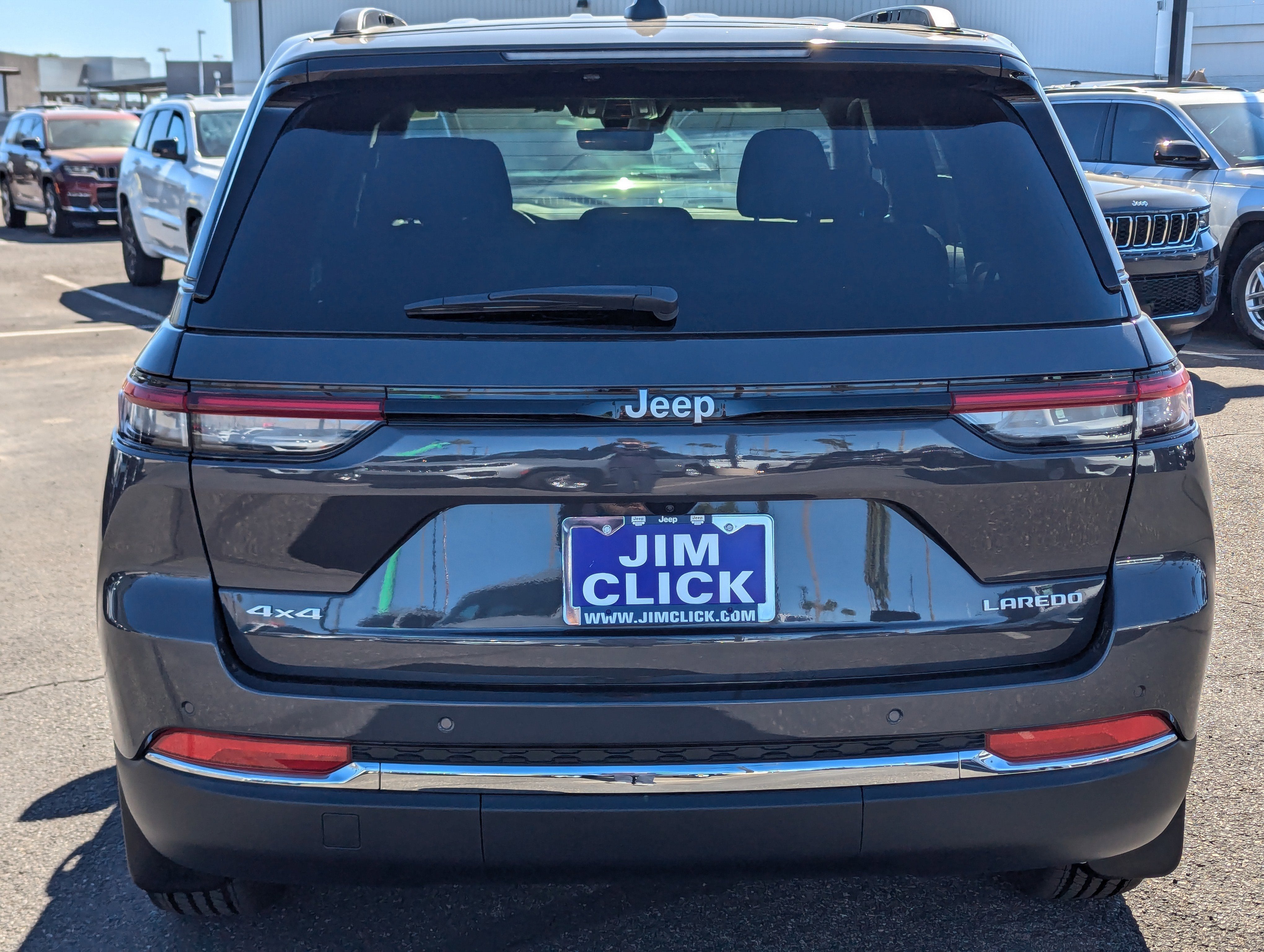 2025 Jeep Grand Cherokee Laredo