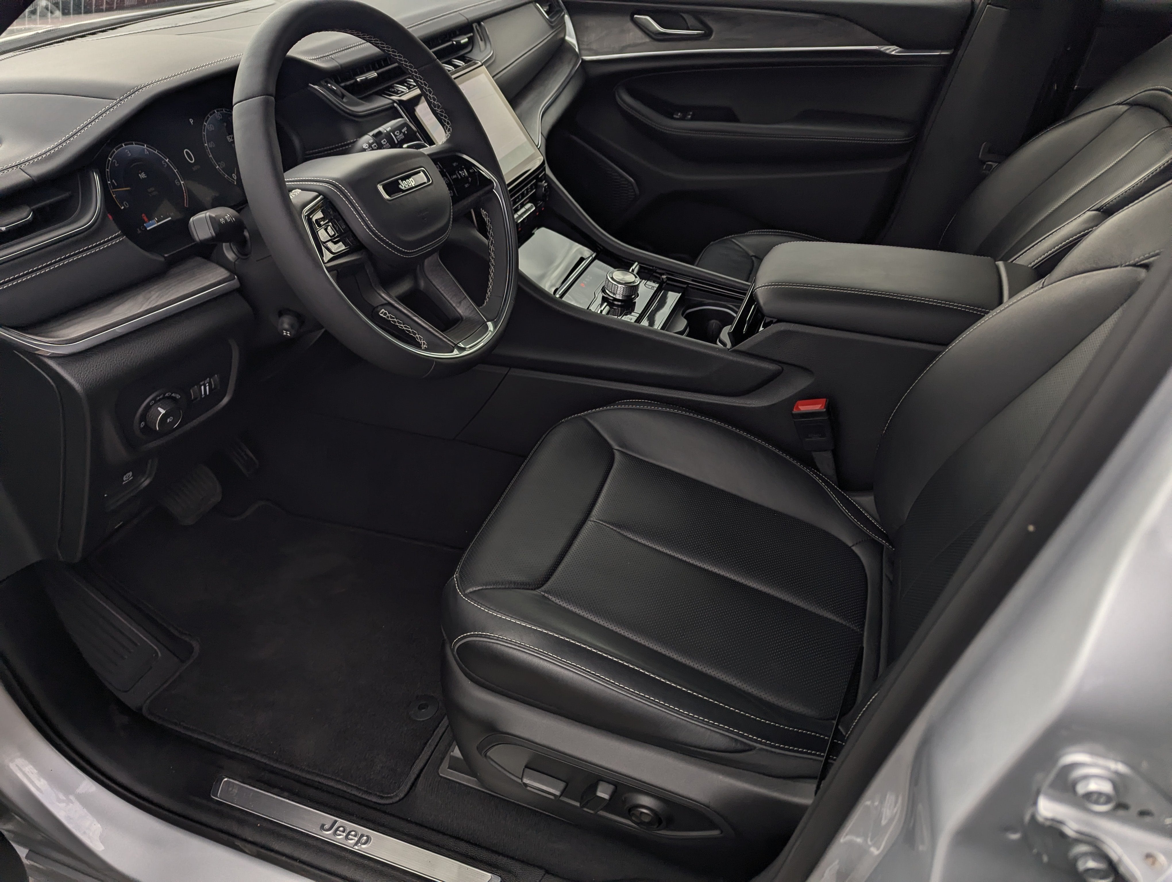 2025 Jeep Grand Cherokee L Overland 4x4