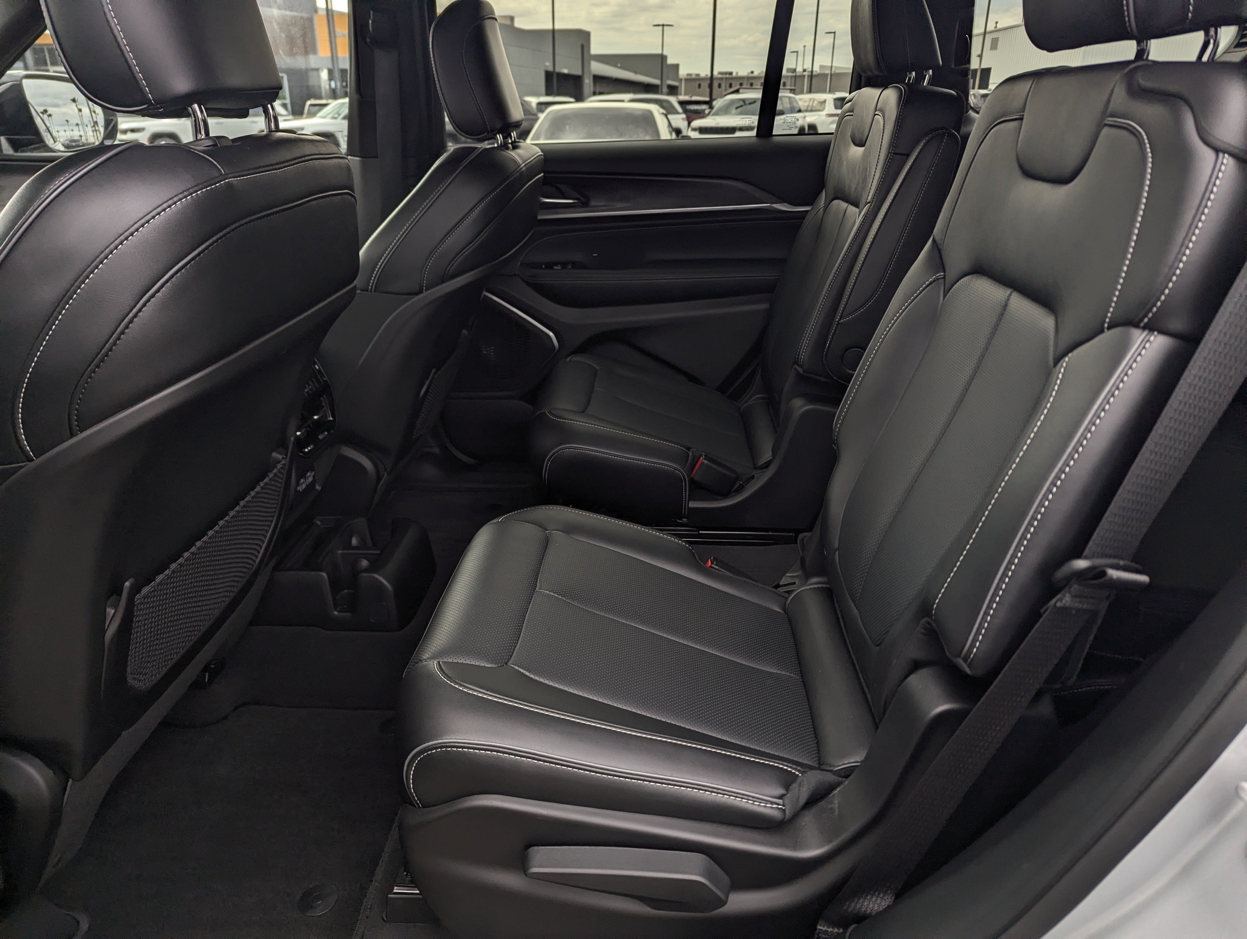 2025 Jeep Grand Cherokee L Overland 4x4