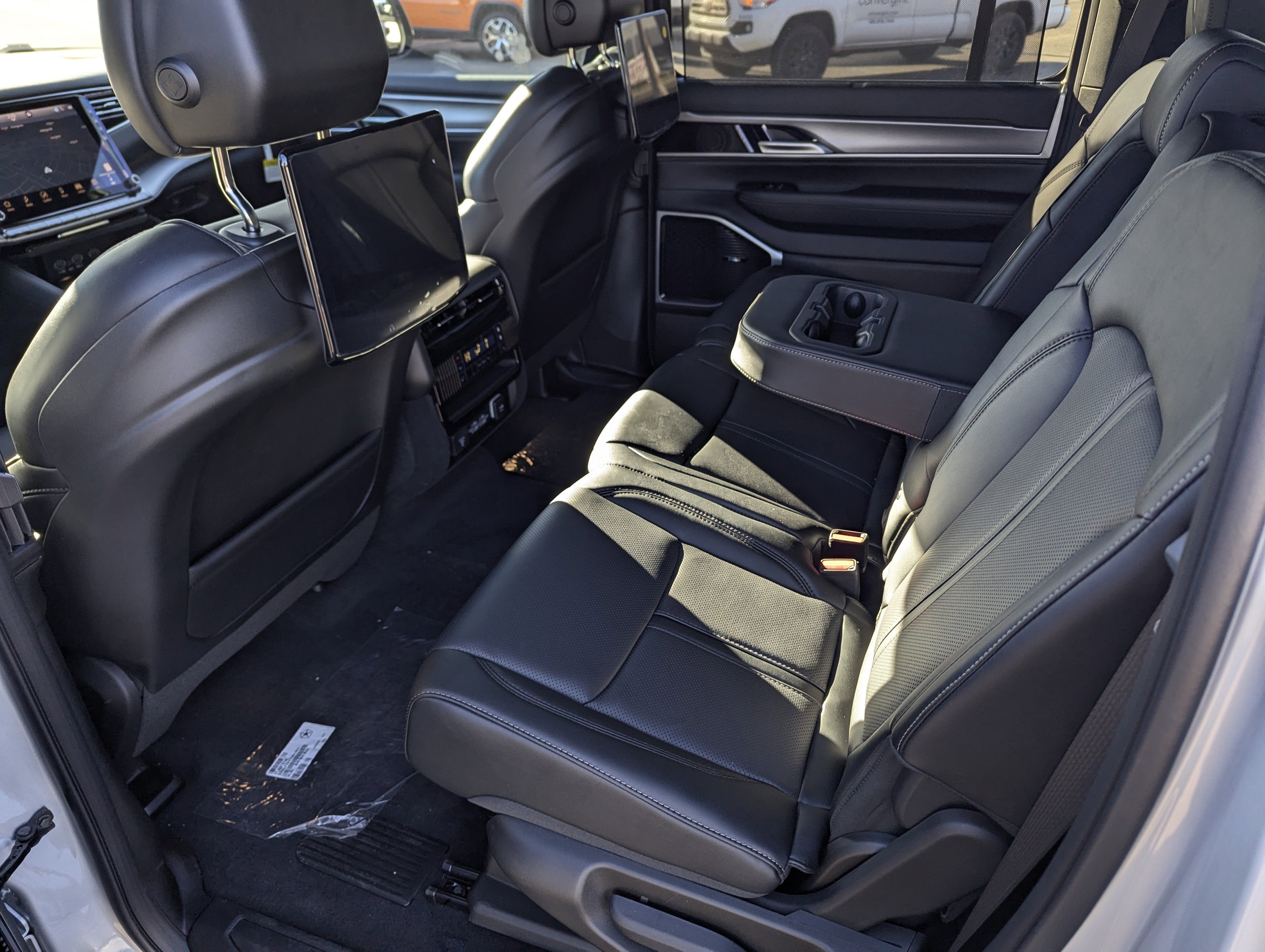 2025 Jeep Wagoneer Series III Super