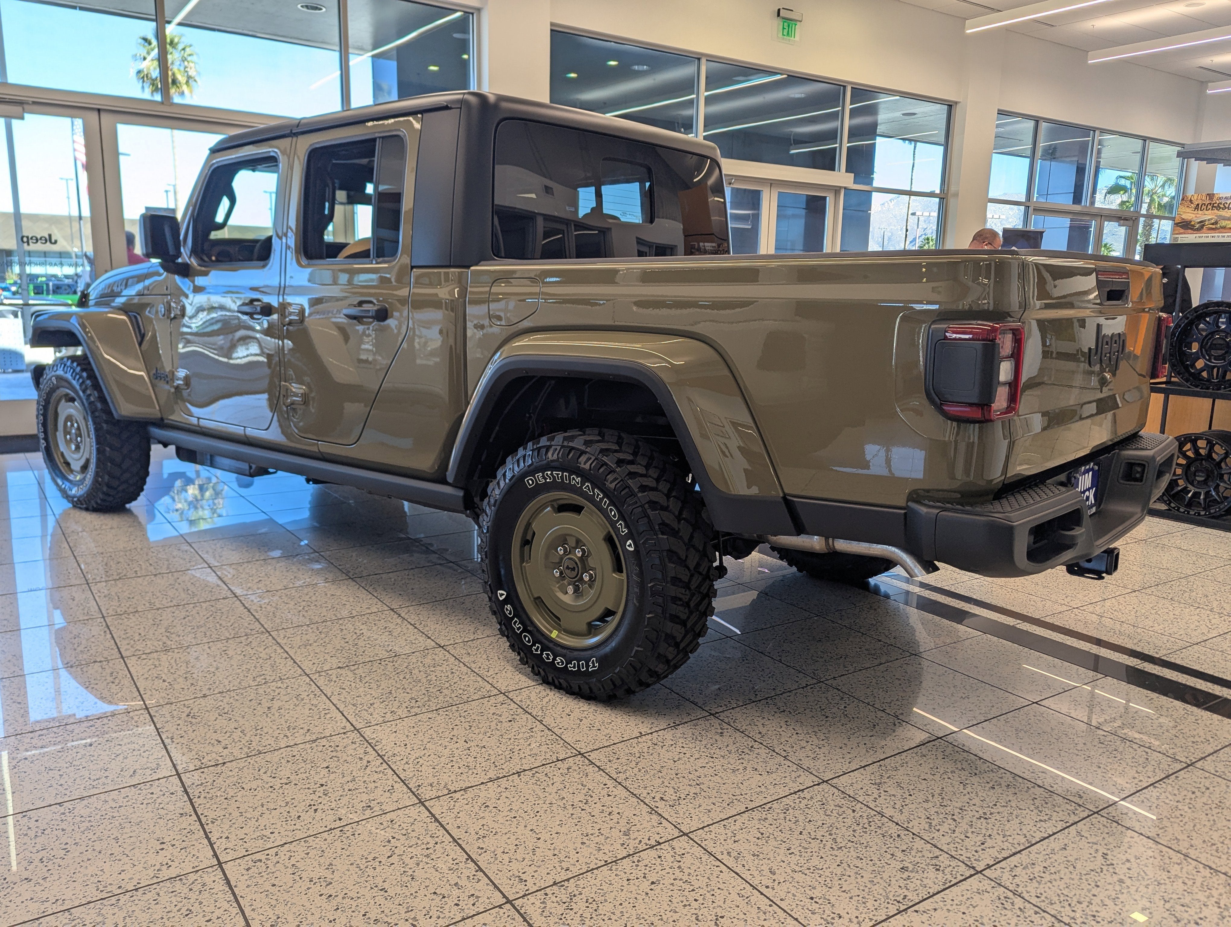 2026 Jeep Gladiator Base