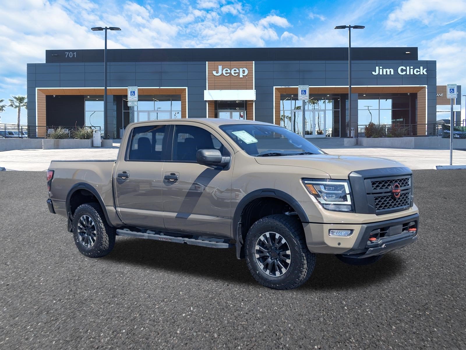 2023 Nissan Titan