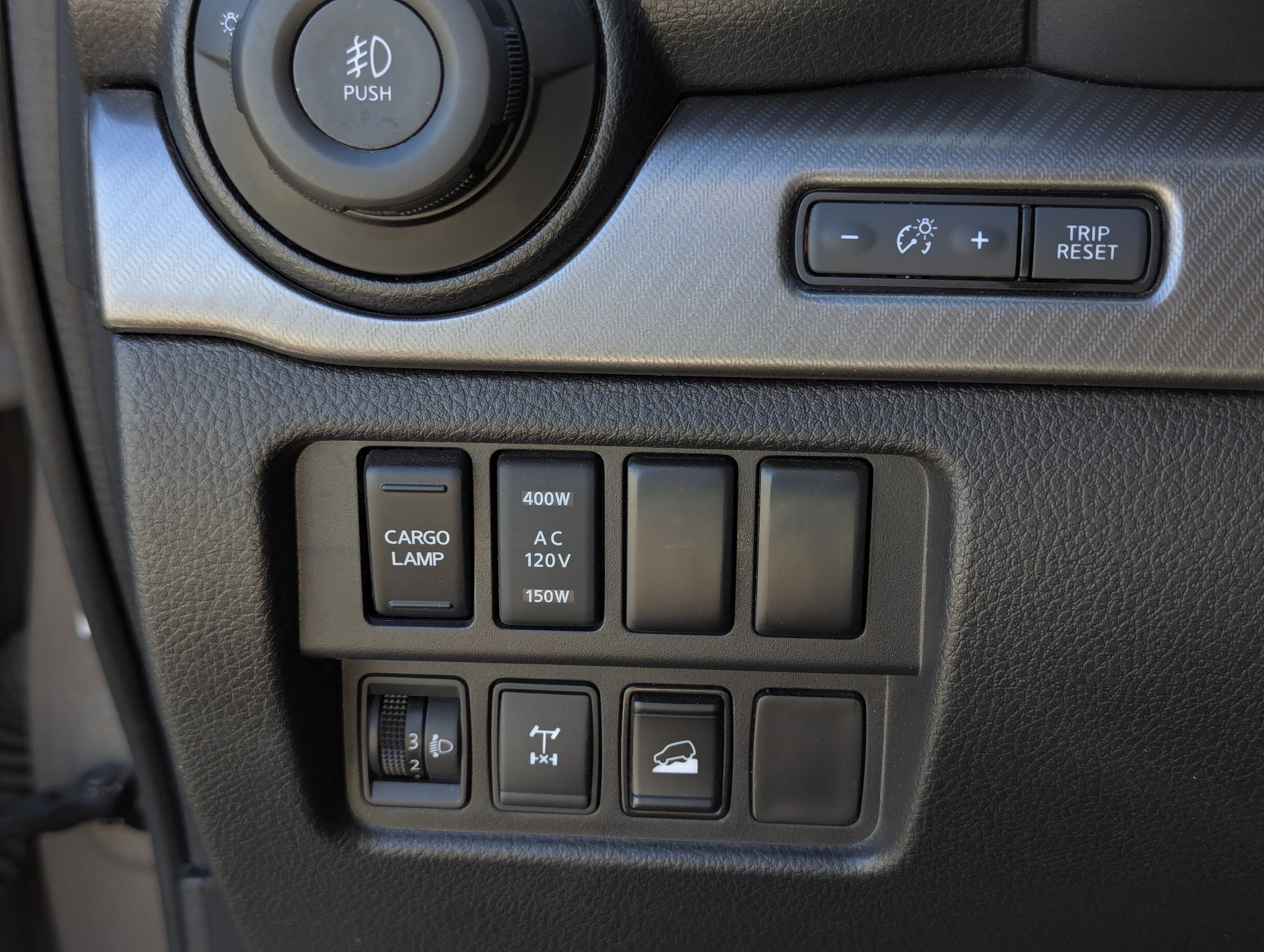 2023 Nissan TITAN Crew Cab PRO-4X 4x4