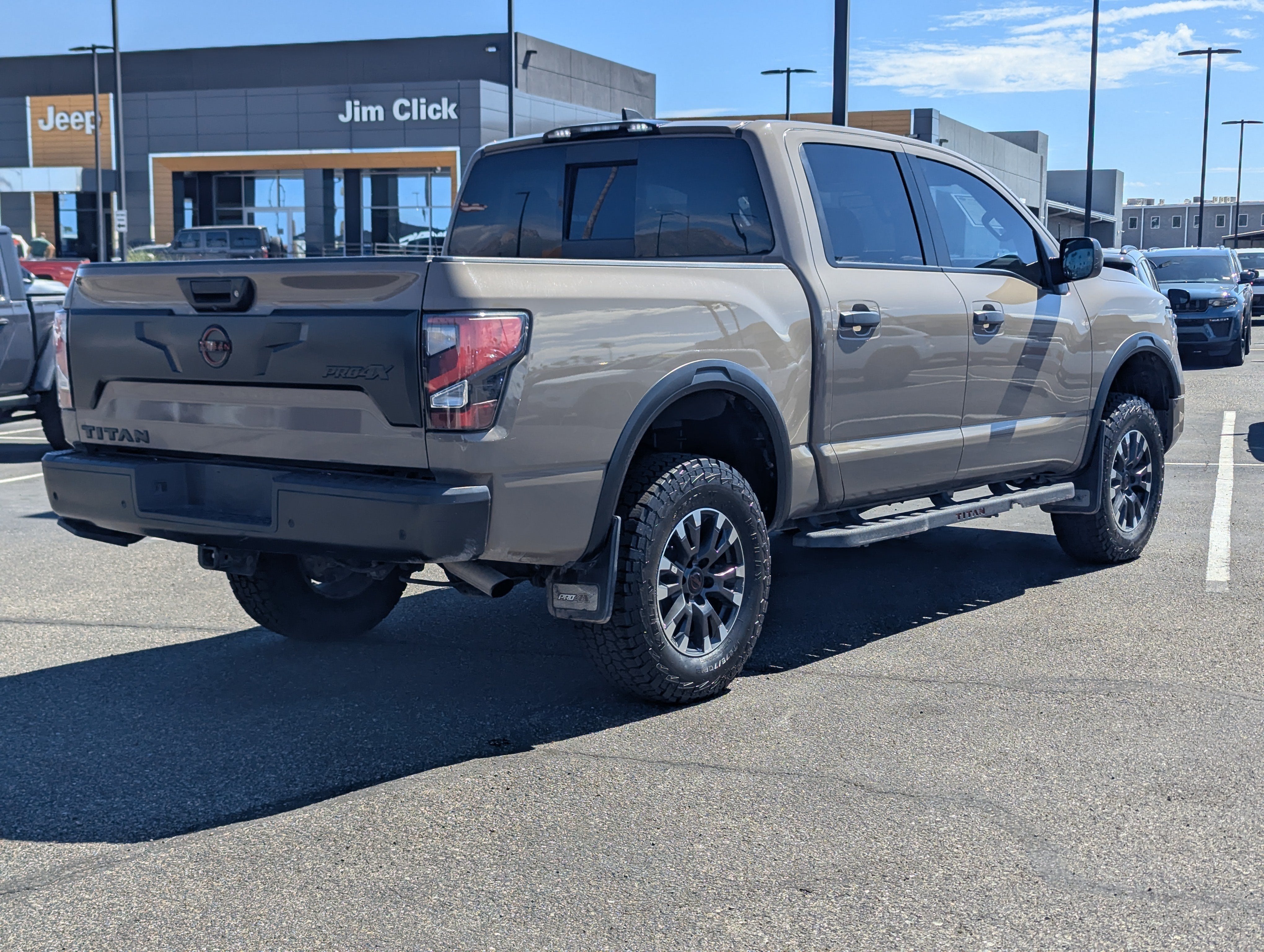 2023 Nissan TITAN Crew Cab PRO-4X 4x4