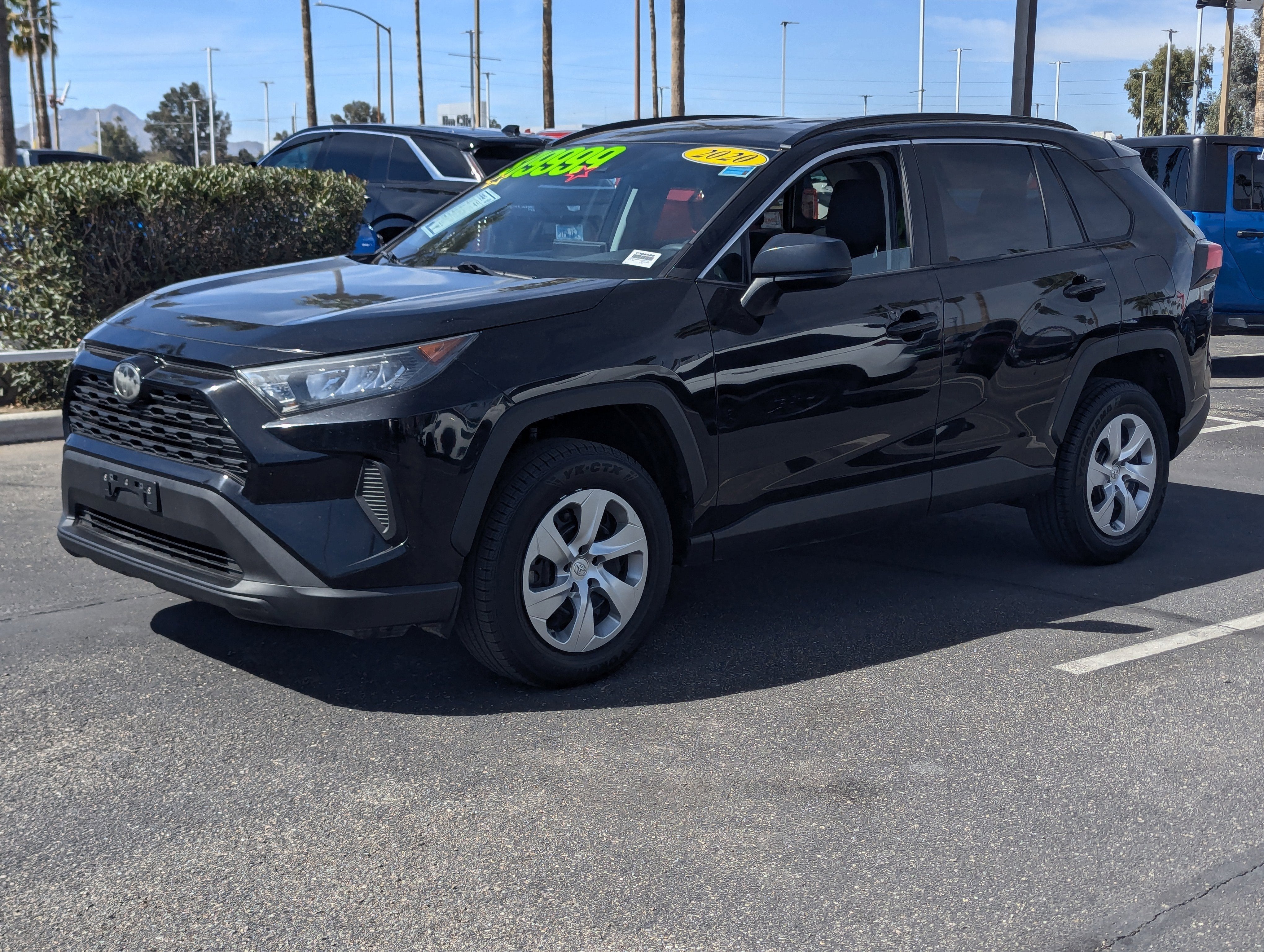 2020 Toyota RAV4 LE