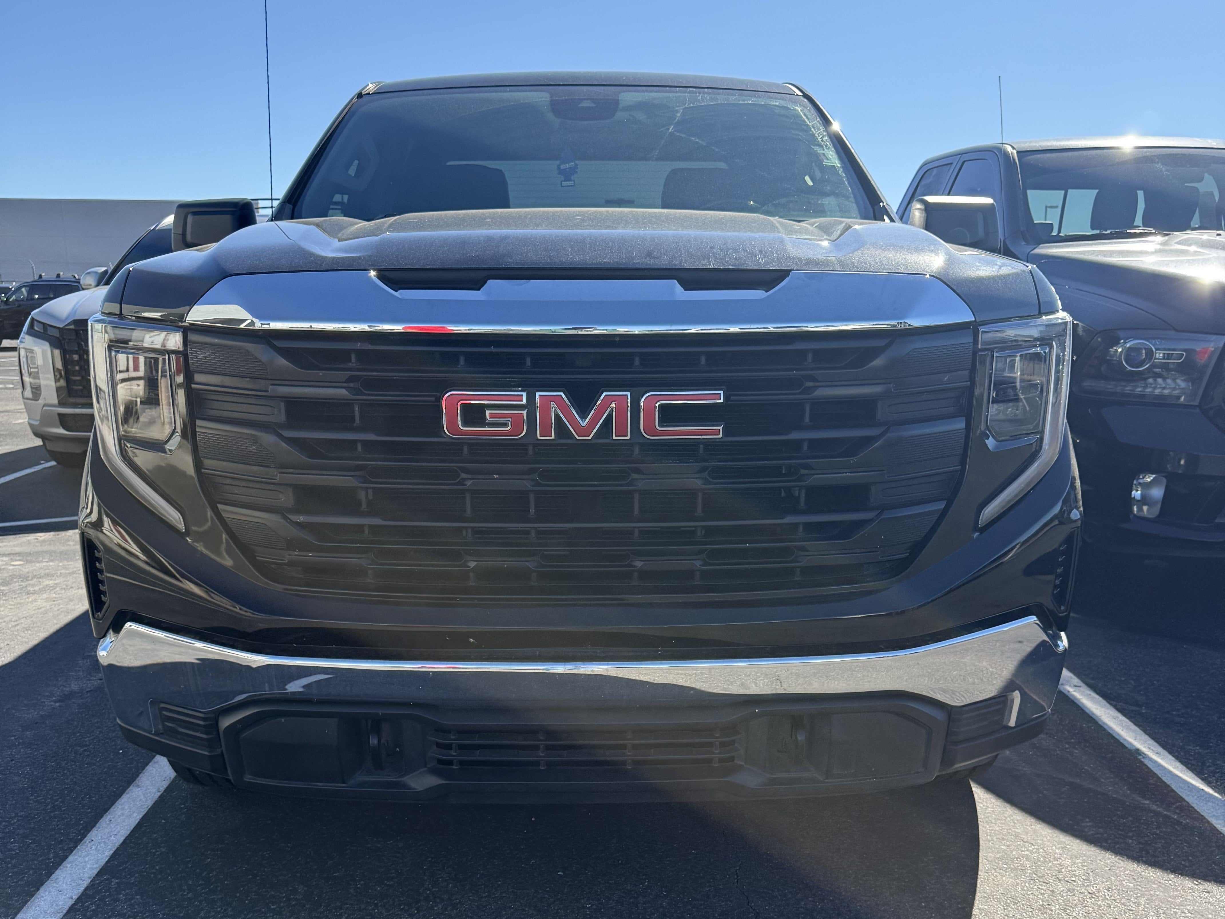 2023 GMC Sierra 1500 4WD Crew Cab Short Box Pro