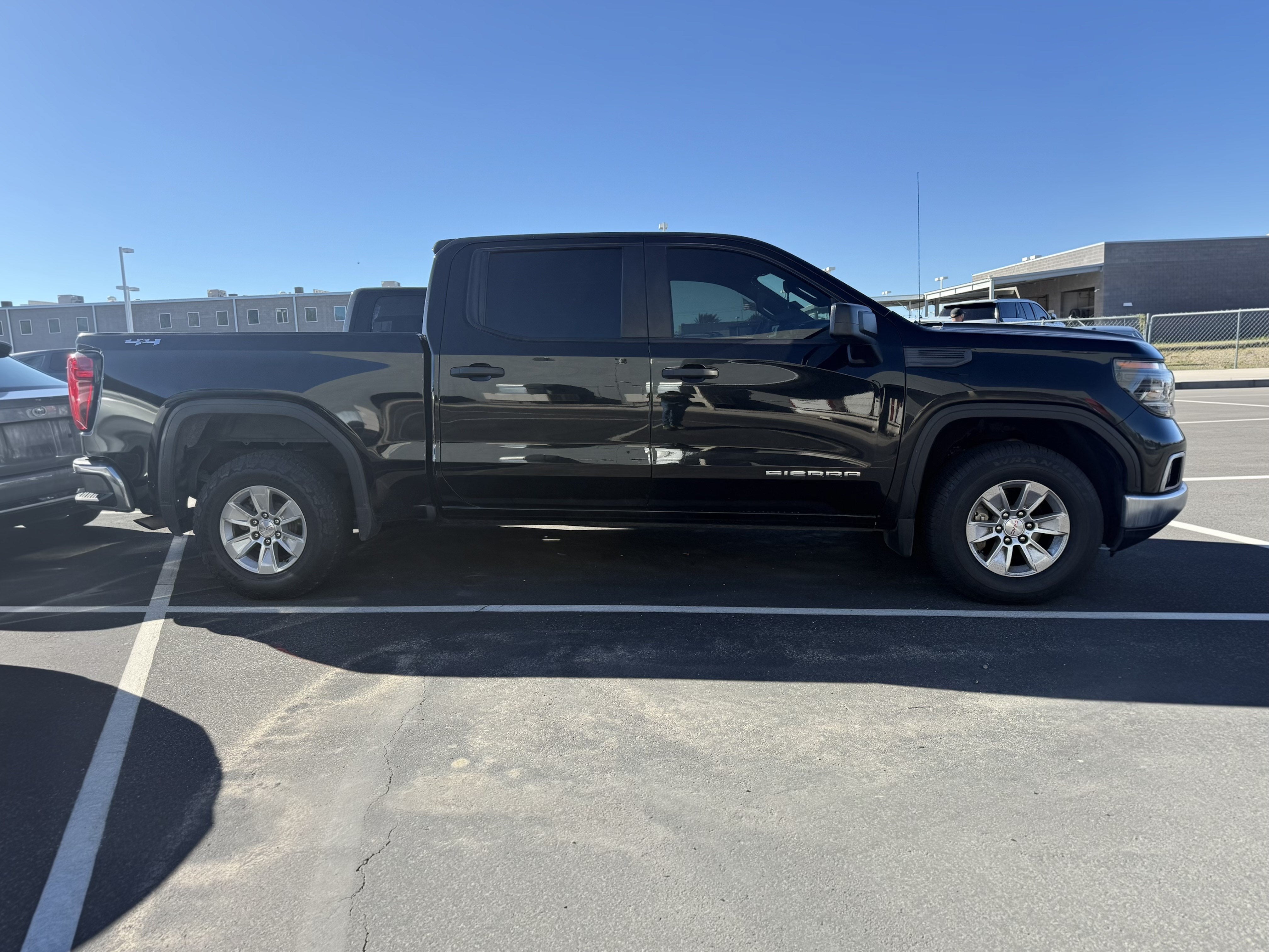 2023 GMC Sierra 1500 4WD Crew Cab Short Box Pro