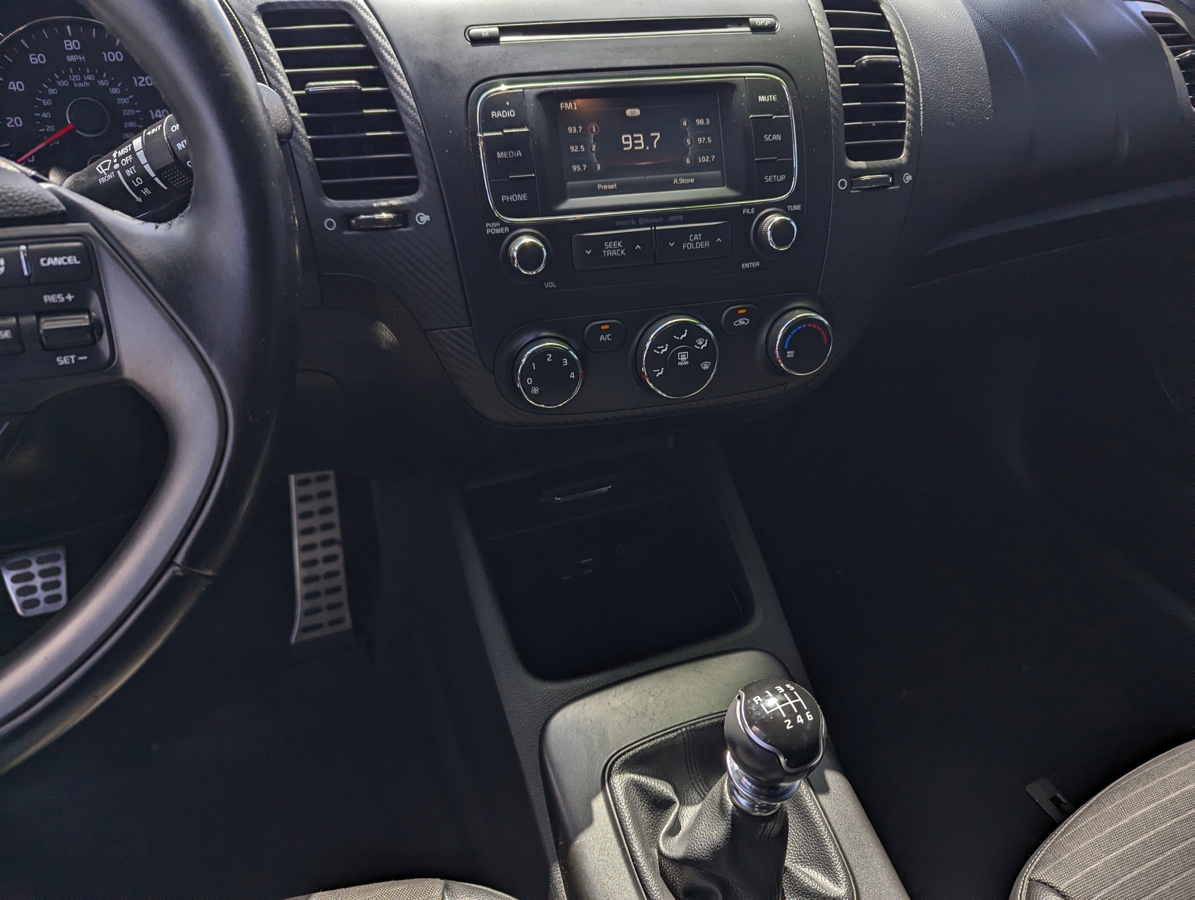2016 Kia Forte 5-Door SX