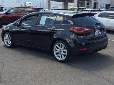 2016 Kia Forte 5-Door SX