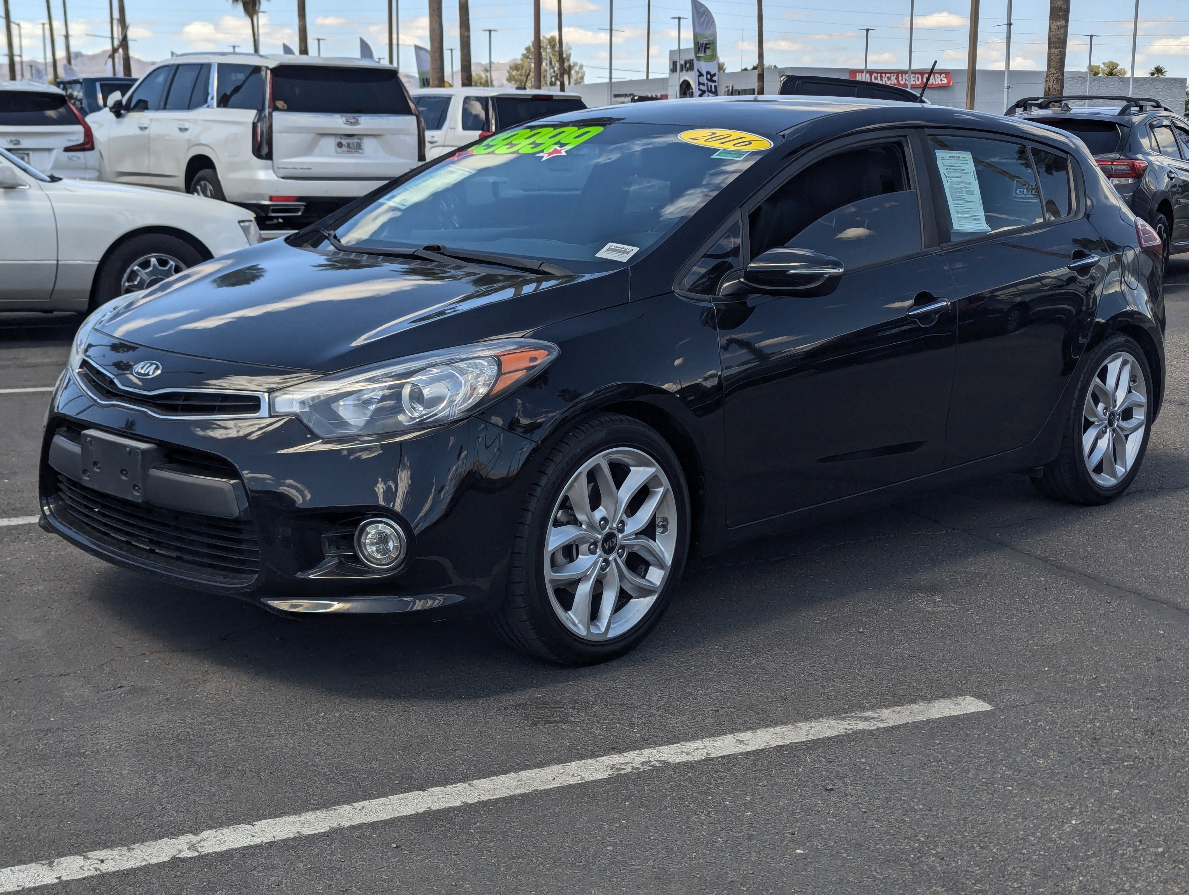 2016 Kia Forte 5-Door SX