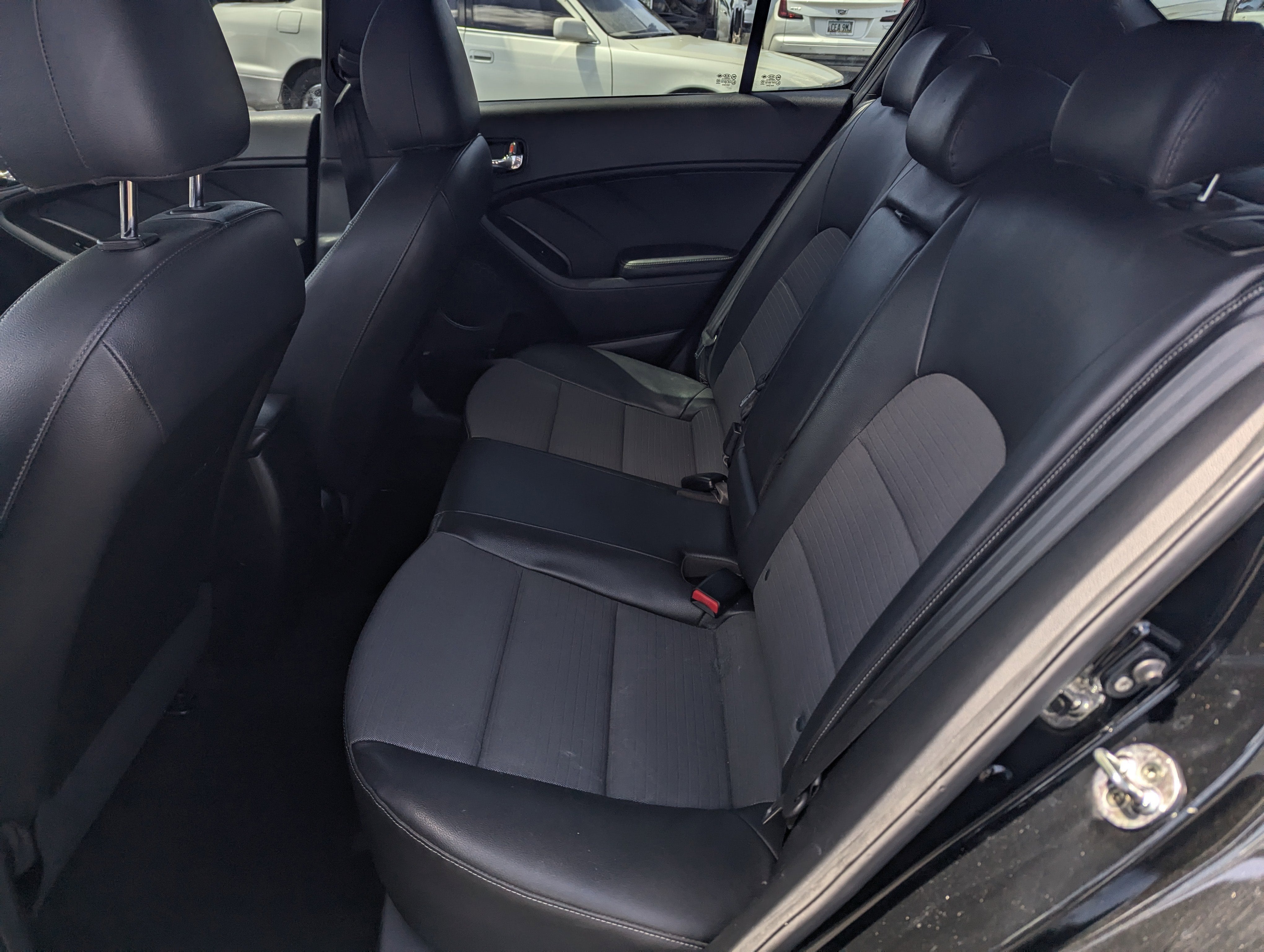 2016 Kia Forte 5-Door SX