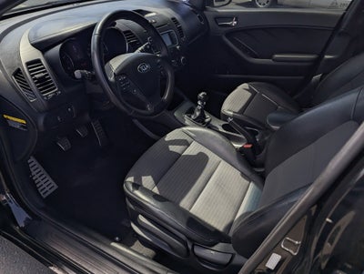 2016 Kia Forte 5-Door SX