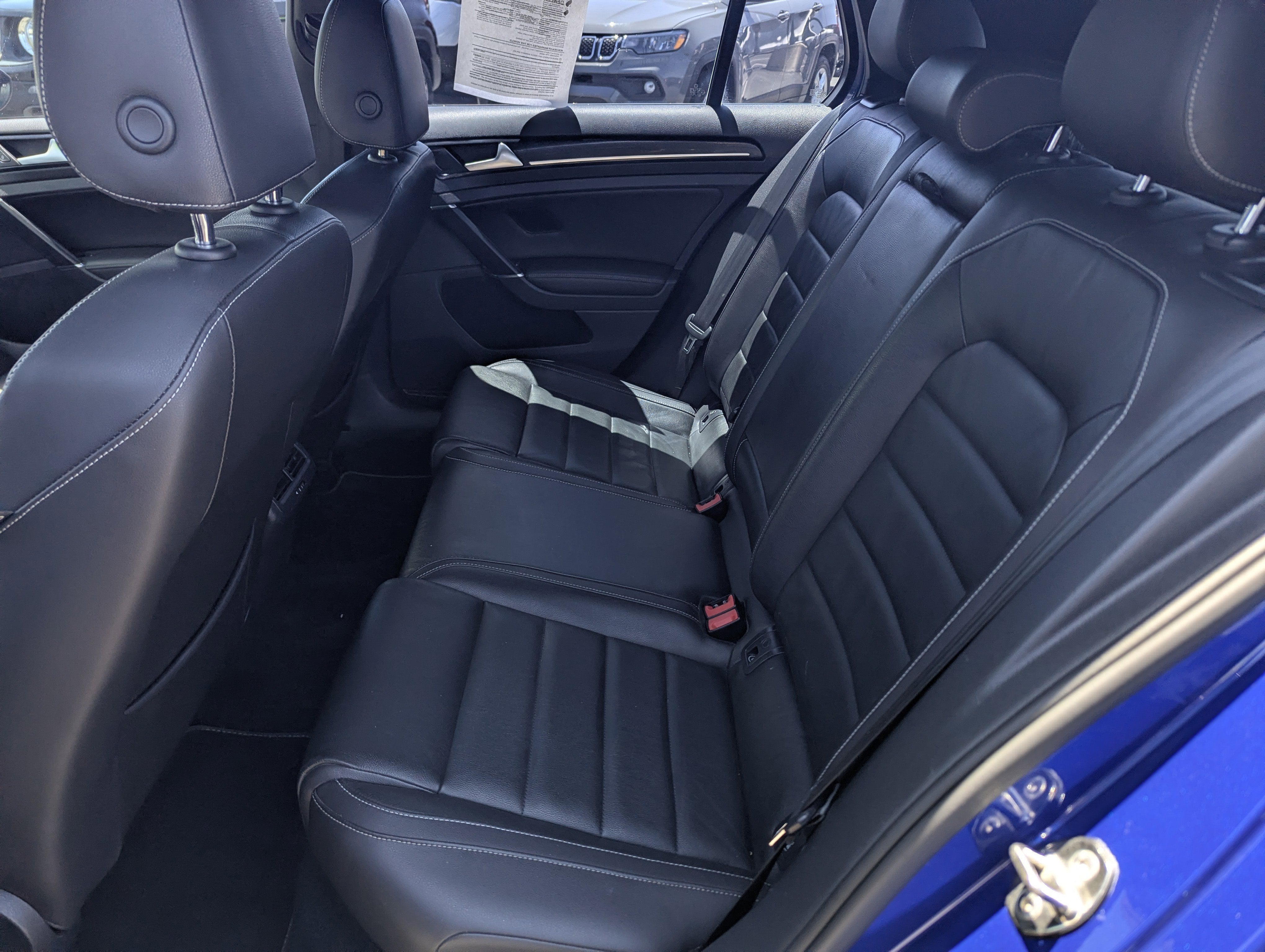 2016 Volkswagen Golf R 4-Door