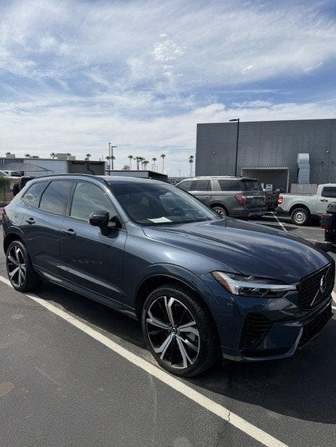 2022 Volvo XC60 Recharge Plug-In Hybrid T8 R-Design