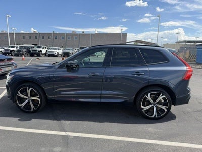 2022 Volvo XC60 Recharge Plug-In Hybrid T8 R-Design