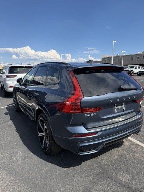 2022 Volvo XC60 Recharge Plug-In Hybrid T8 R-Design